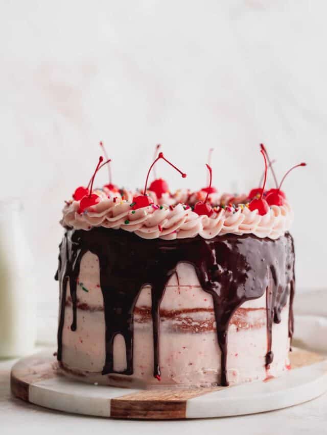 Layered Banana Split Cake - Stephanie's Sweet Treats