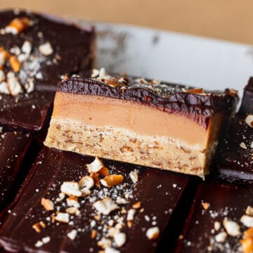 Pretzel millionaire shortbread with the side pointing up.