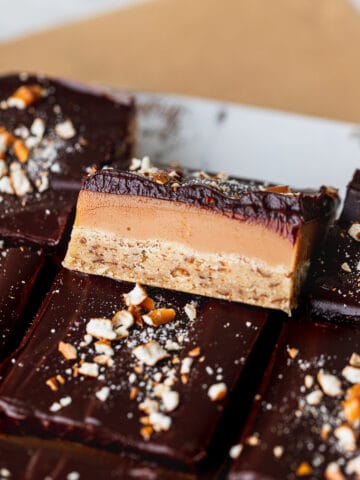 Pretzel millionaire shortbread with the side pointing up.