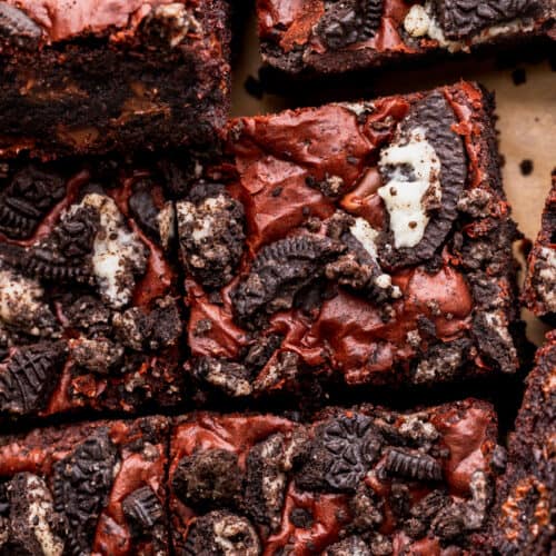 Top view of Oreo brownies.