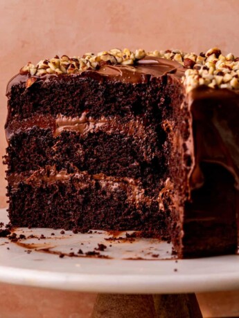 Nutella cake on top of cake stand.