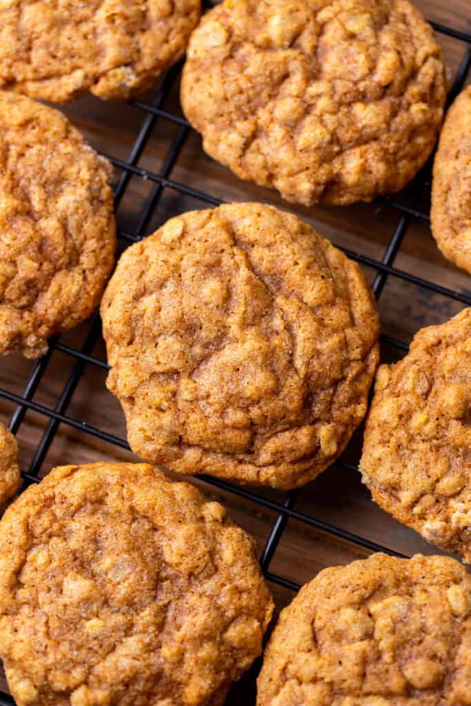 Baked cookies on a wire rack.