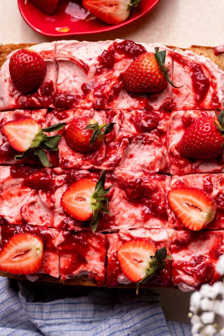 Top view of decorated cake.