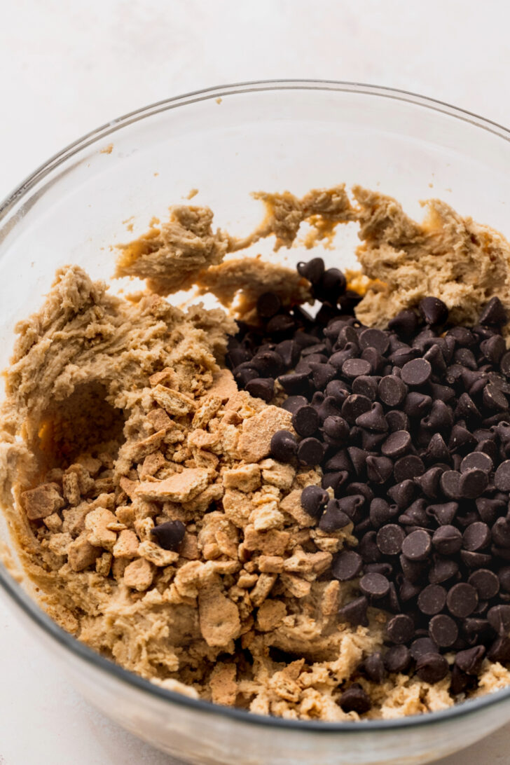 Cookie dough will fillings on top.
