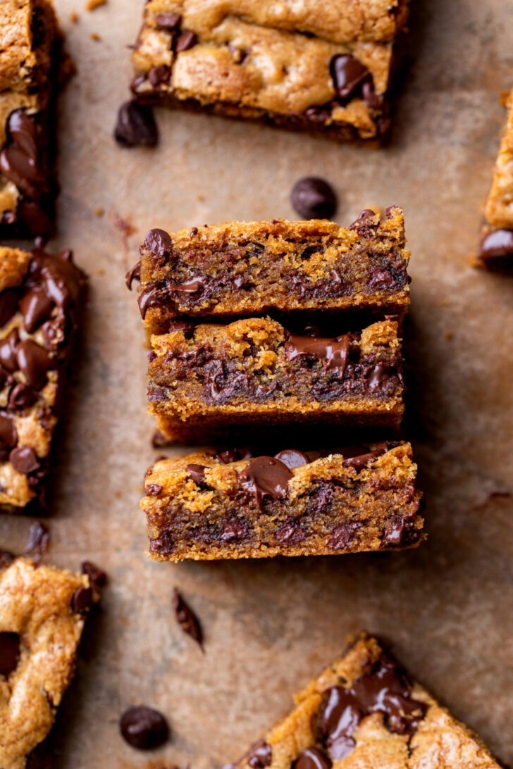 Side view of cookie bars.