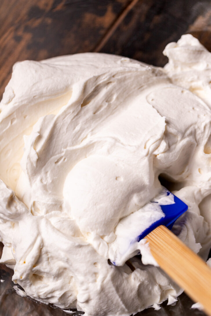 Mascarpone frosting in a bowl.