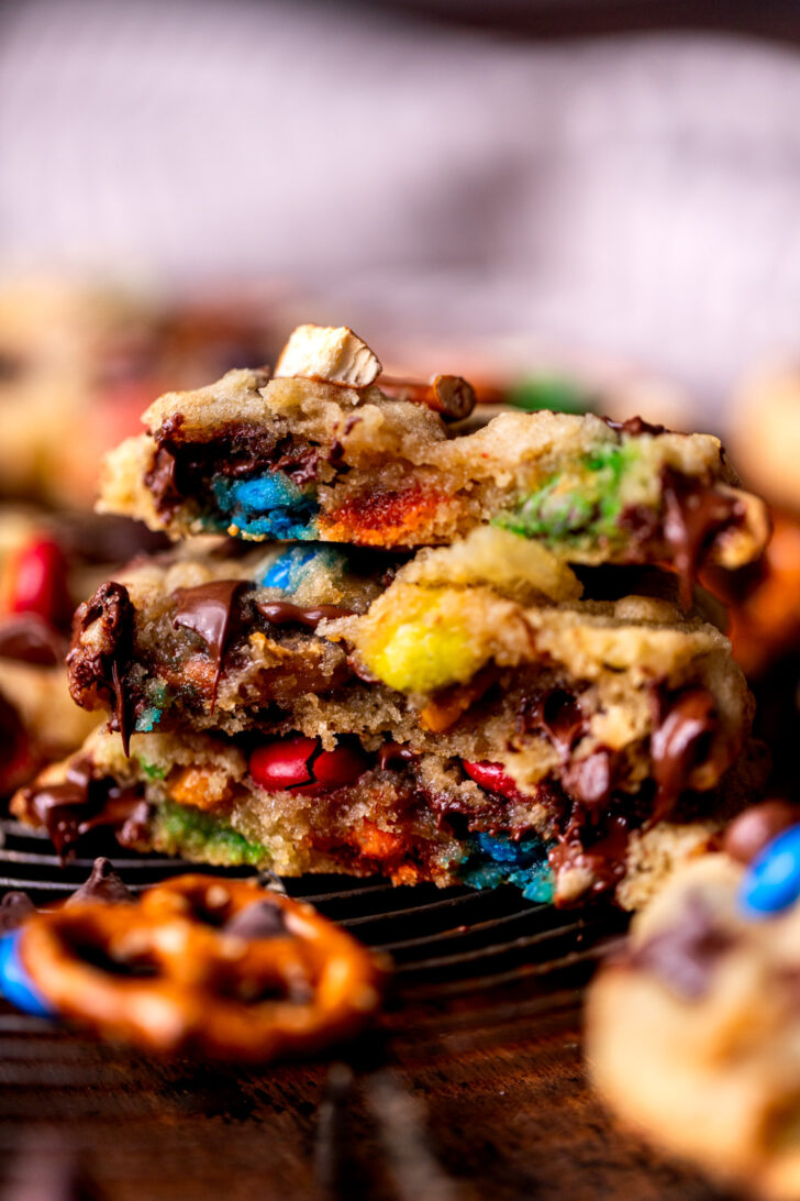 Stack of three cookies.