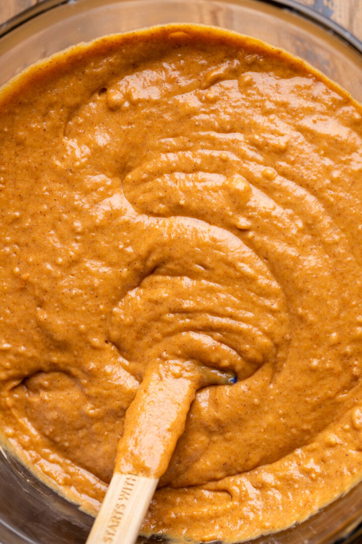 Pumpkin cake batter in a bowl.