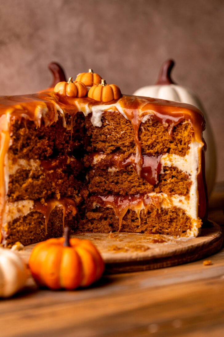 Side view of pumpkin caramel cake.