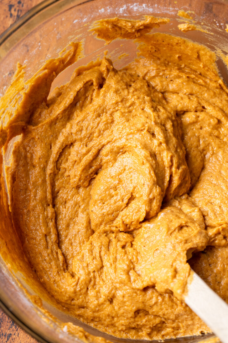 Pumpkin cake batter in a bowl.