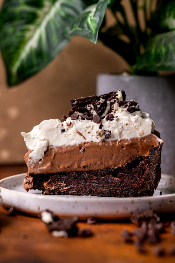 Slice of pie on a plate.