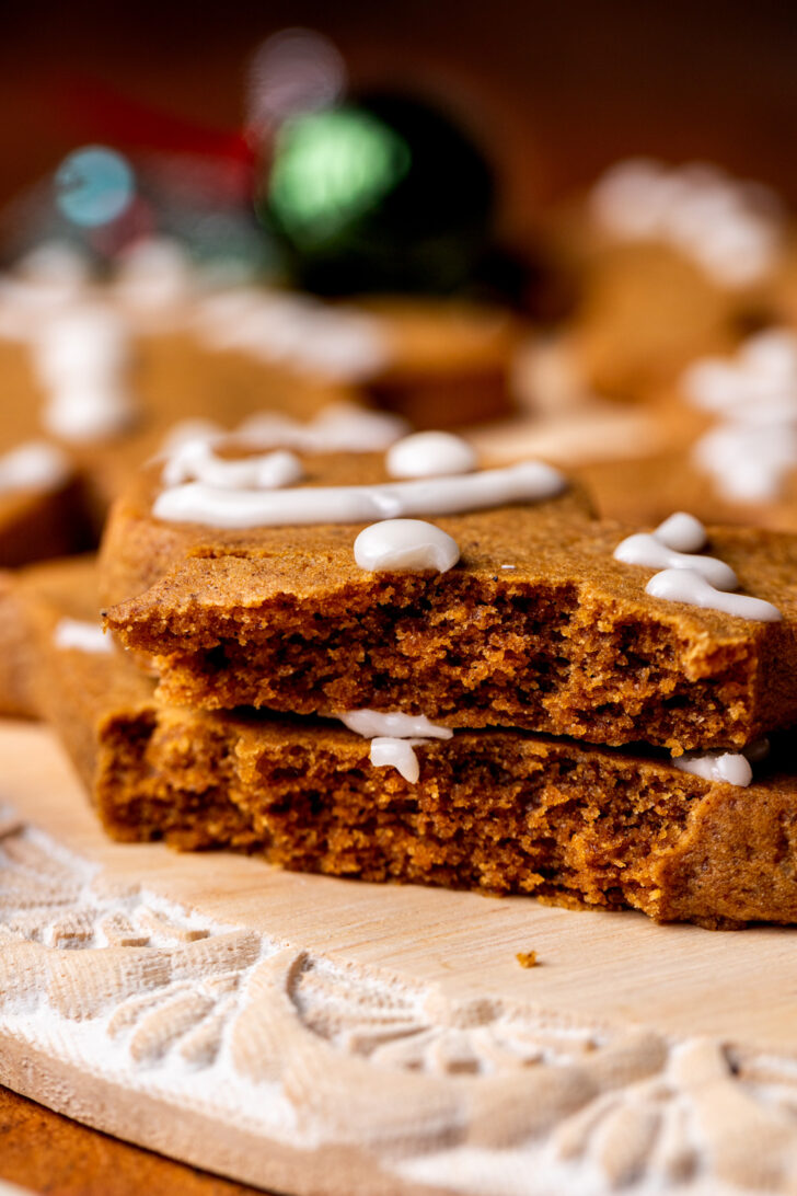 Stack of two cookies split in half.