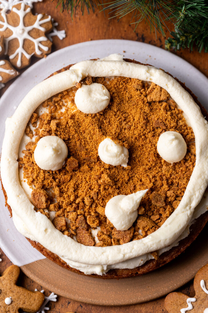 Gingersnap filling on top of cake.
