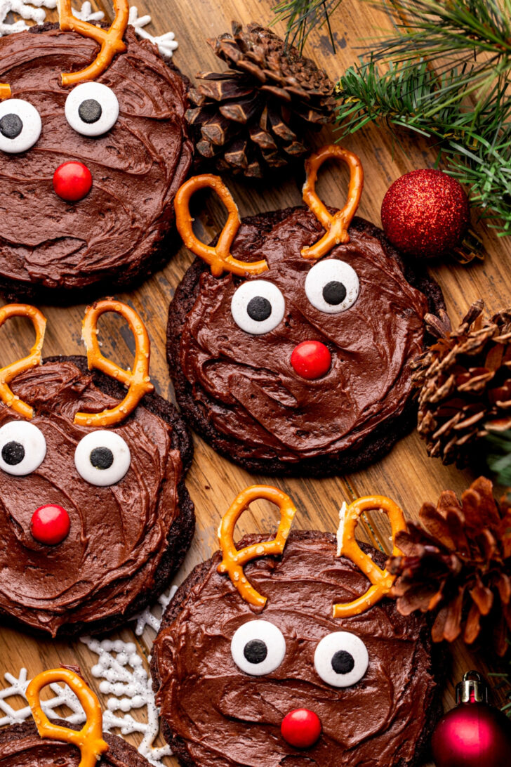 Top view of cookies.