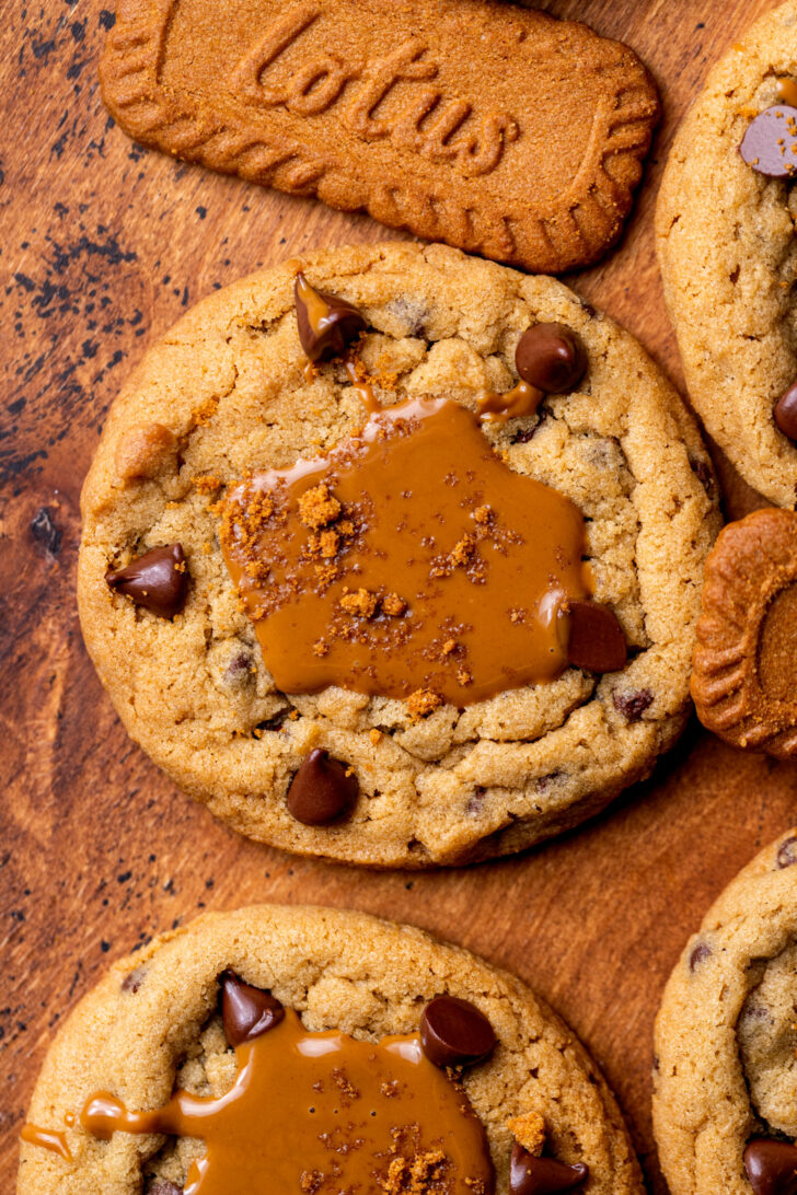 Close up of one cookie.
