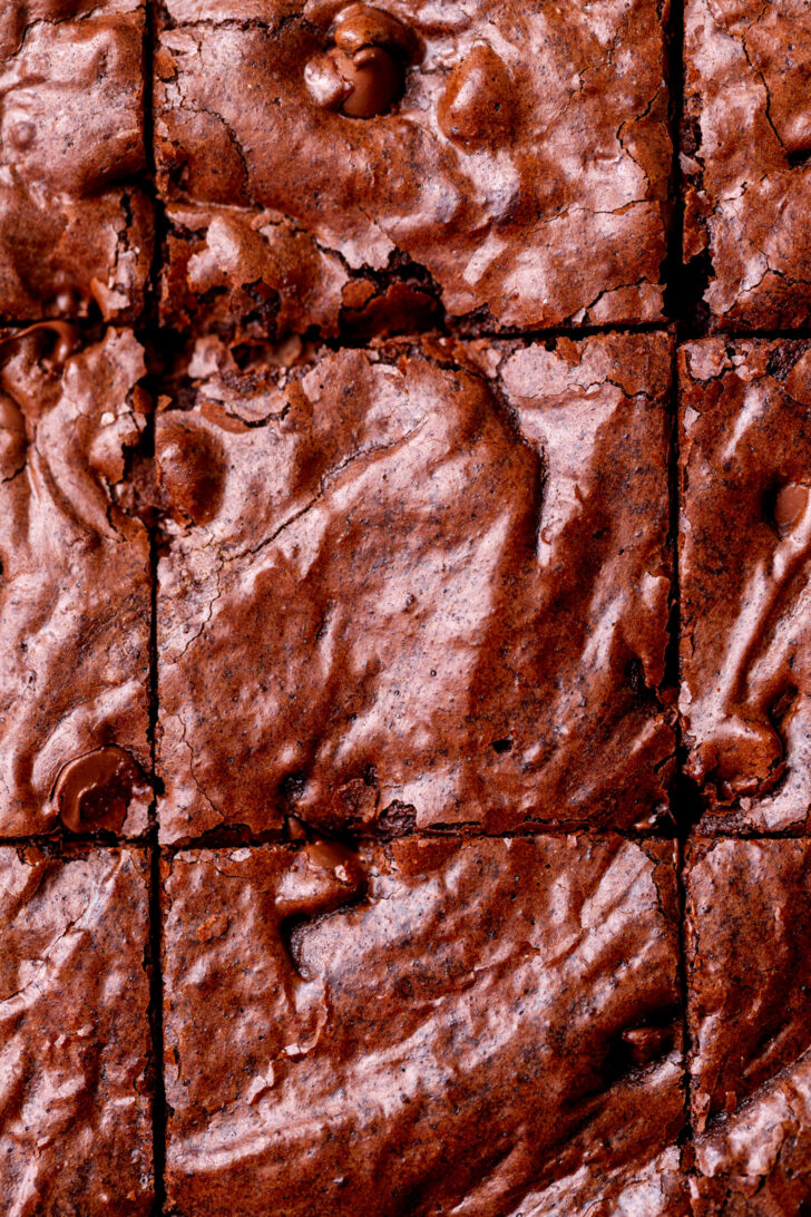 Top view of crinkle top brownies.