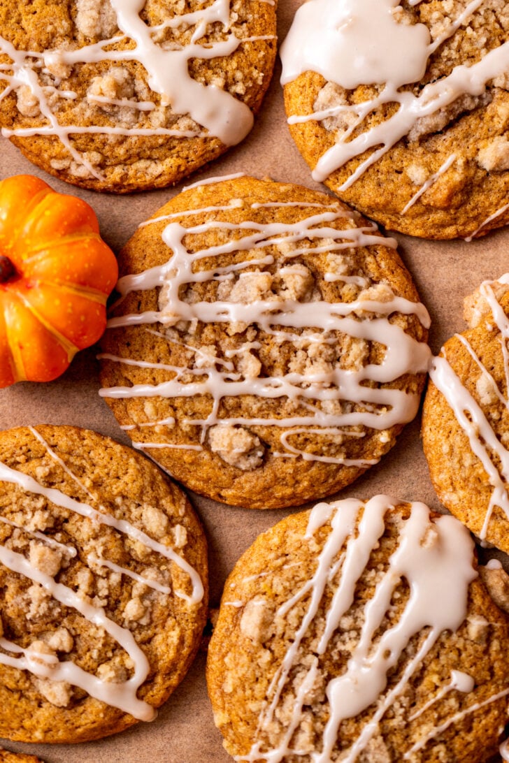 Top view of cookies.
