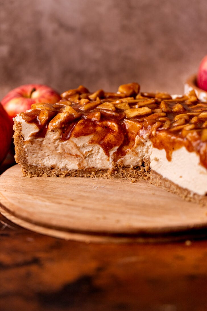Side view of opened no bake apple pie.